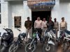 चोरी की सात मोटरसाइकिल समेत आरोपी पुलिस के कब्जे में 