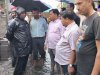 विधायक ने पानी में घुस कर डूबे इलाके का किया दौरा