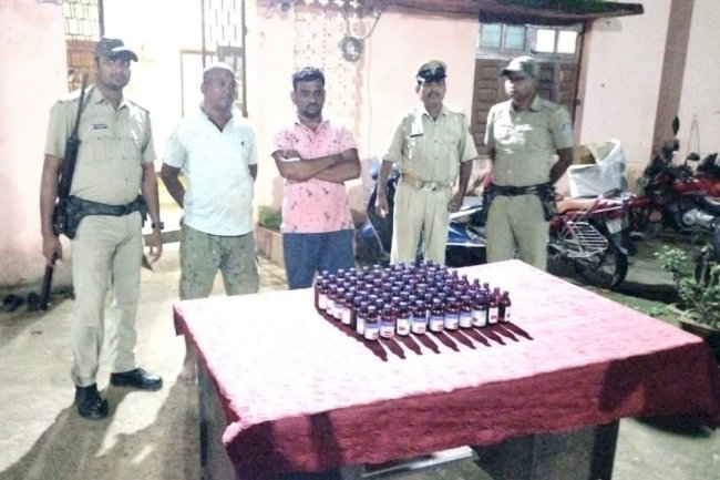 खांसी की दवा के साथ ब्राउन शुगर जब्त