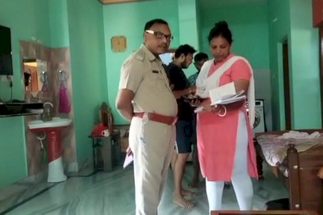 अवकाश प्राप्त कर्मचारी के घर लूट 