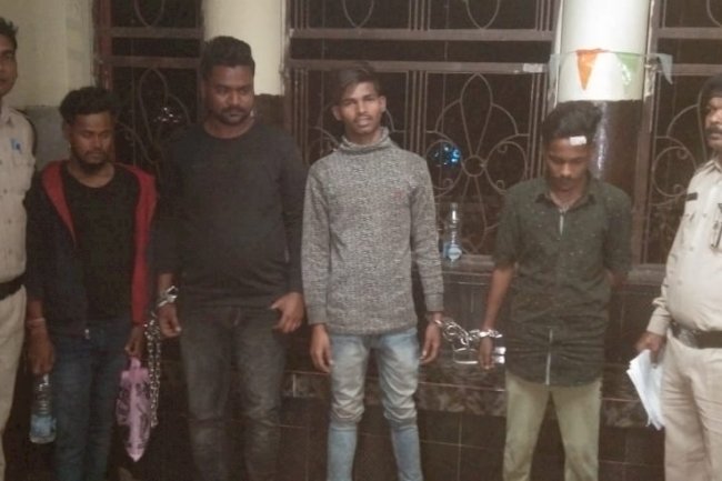 एक ही रात दो घरों में हुई चोरी के आरोपी गिरफ्तार 