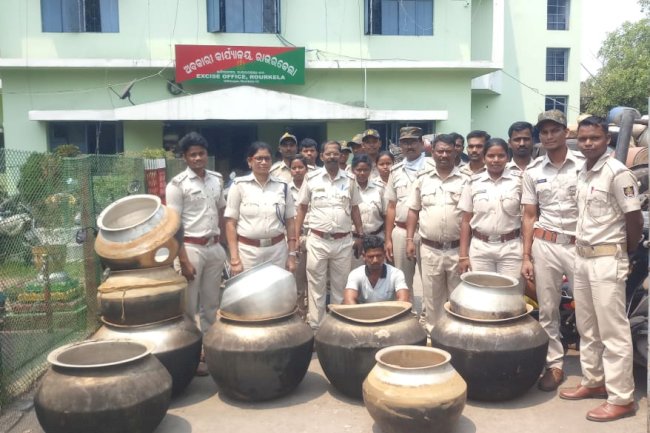 आबकारी विभाग की बड़ी कार्यवाही 5 केश दर्ज 