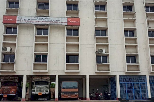 योजना स्वीकृत होने के बावजूद पानी के लिए तरसते लोग 