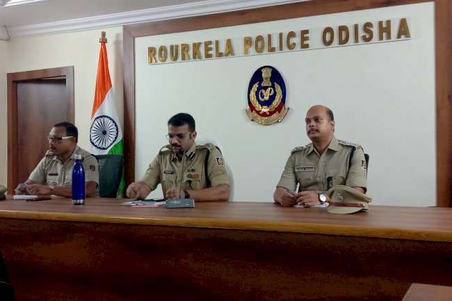 पुलिस और पत्रकार की बैठक में विभिन्न समस्याओं पर चर्चा 