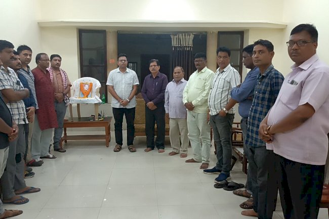 युवा पत्रकार के असामयिक मृत्यु पर पत्रकारो ने दी श्रद्धांजलि 