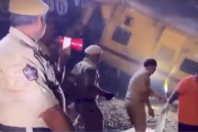 ओडिशा आंध्र सीमा में भयंकर ट्रेन दुर्घटना 6 की मौत सैकड़ों घायल 