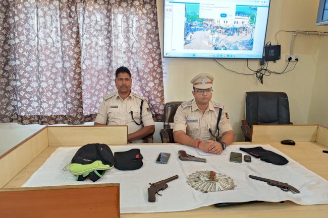 ग्राहक सेवा केंद्र में डकैती डालने वाला गिरफ्तार 