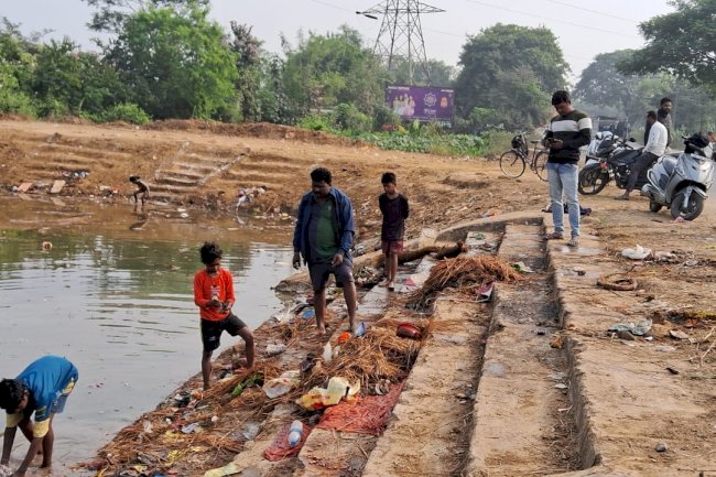 सप्ताह भर में ही क्यों करनी पड़ी तालाब की दुबारा सफाई 