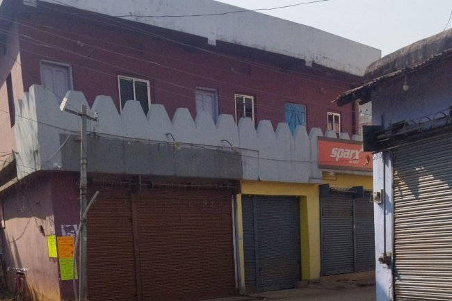 भाकपा माओवादियों का भारत बंद का असर पश्चिम सिंहभूम में रहा