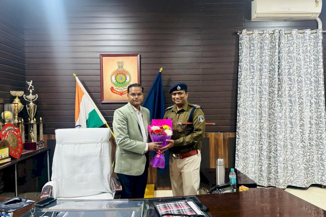 दिव्यांग कुमार पटेल ने रायपुर के नये पुलिस अधीक्षक के रूप में कार्यभार संभाला 