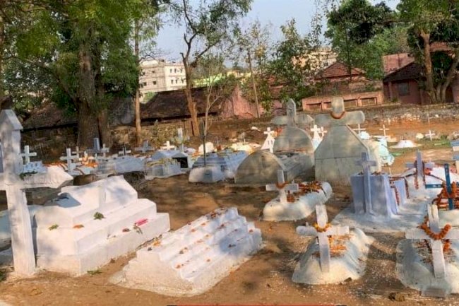 मनोहरपुर में ईसाई समुदाय द्वारा ईस्टर संडे का पर्व मनाया गया