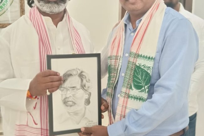 हेमंत सोरेन बने मुख्यमंत्री चंपई सोरेन ने दिया इस्तीफा 