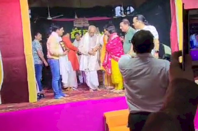 डिवाइन कनेक्शन पुस्तक का लोकार्पण