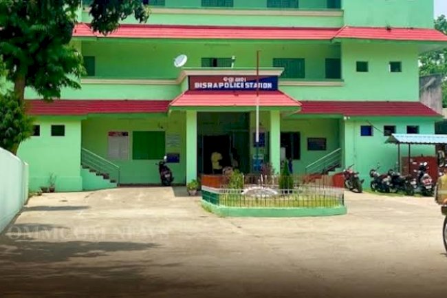 झारखंड सीमावर्ती क्षेत्र में जंगल से मिली एक युवती की लाश 