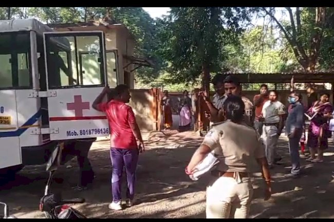 कमरे में फंदे से झूलता मिला नव विवाहिता का शव 