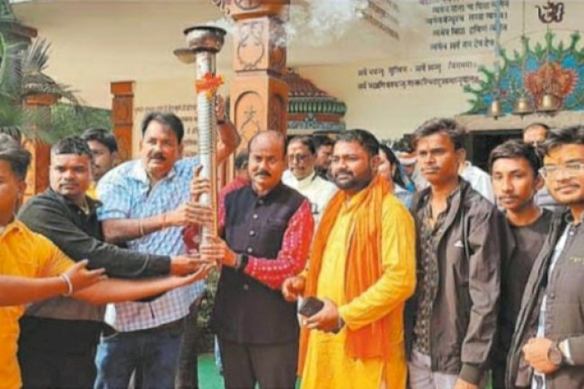 मशाल शोभायात्रा से राजगांगपुर महोत्सव झरझरा का हुआ आगाज