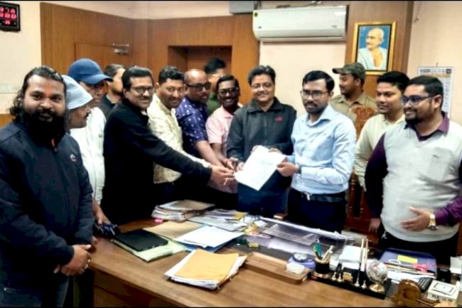 पत्रकारों ने मुख्यमंत्री से कि प्रेस सुरक्षा अधिनियम की मांग 