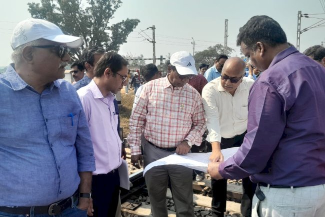 रेलवे महाप्रबंधक ने किया बंडा़मुंडा़ रेल यार्ड का निरीक्षण 