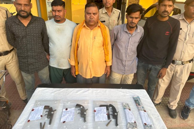 कट्टा दिखाकर खौफ फैलाने वाले गिरफ्तार 