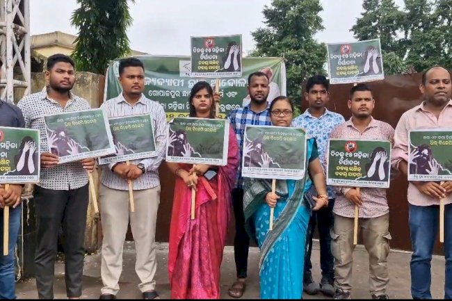  छात्रा के साथ हुए सामूहिक बलात्कार को लेकर आंदोलन 