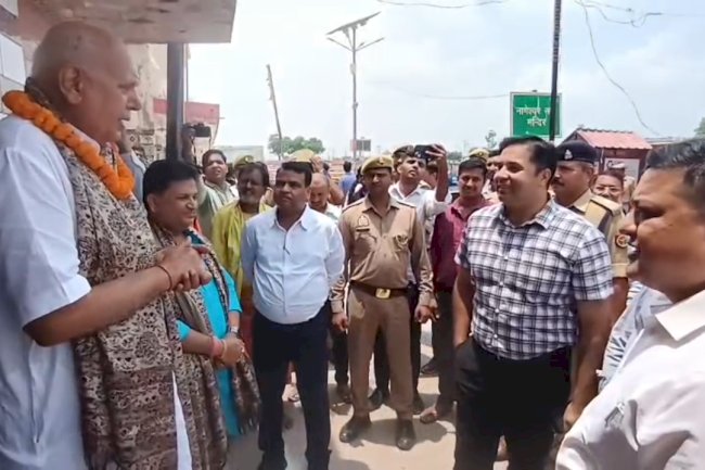 मंत्री सूर्य प्रताप साही ने अयोध्या में श्रावण माह की व्यवस्था का जायका लिया 