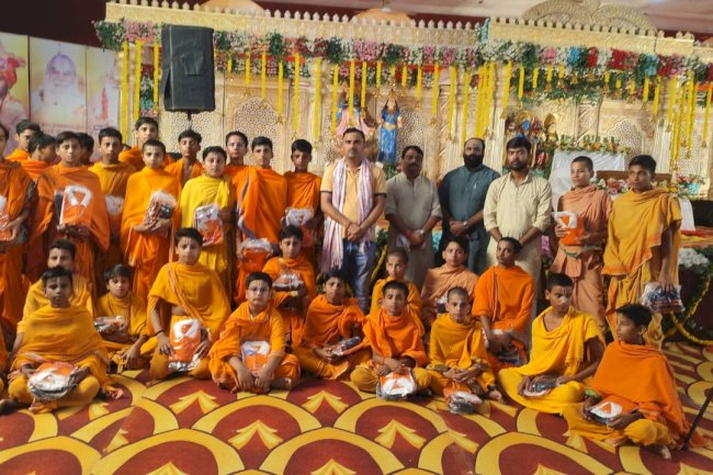 वैदिक परंपरा के संवाहकों को मिला सम्मान