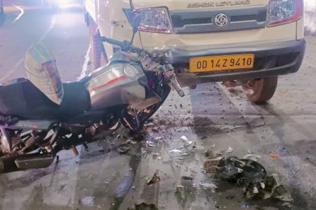 सड़क दुर्घटना में युवक घायल अस्पताल में भर्ती 