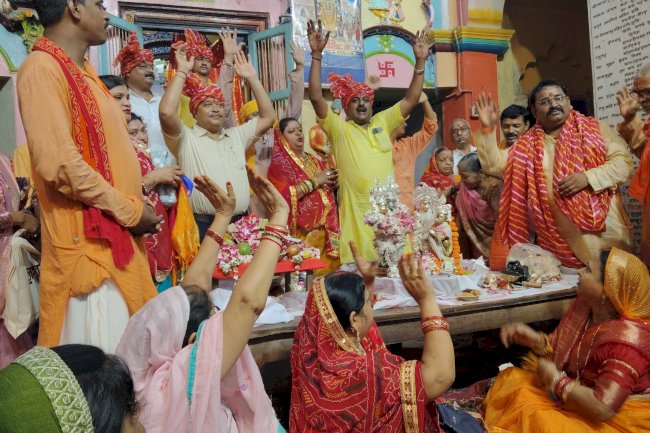 रायगंज अयोध्या में 35वां राधाअष्टमी दुग्धाभिषेक महोत्सव सम्पन्न 