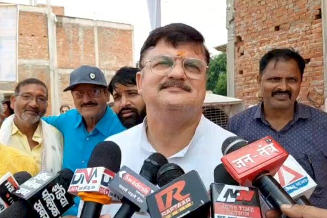 वॉलीबॉल प्रतियोगिता का भव्य शुभारम्भ