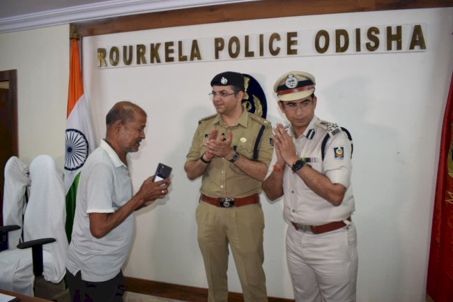पुलिस ने ढूँढ निकाले लोगों के खोए हुए 82 मोबाइल 