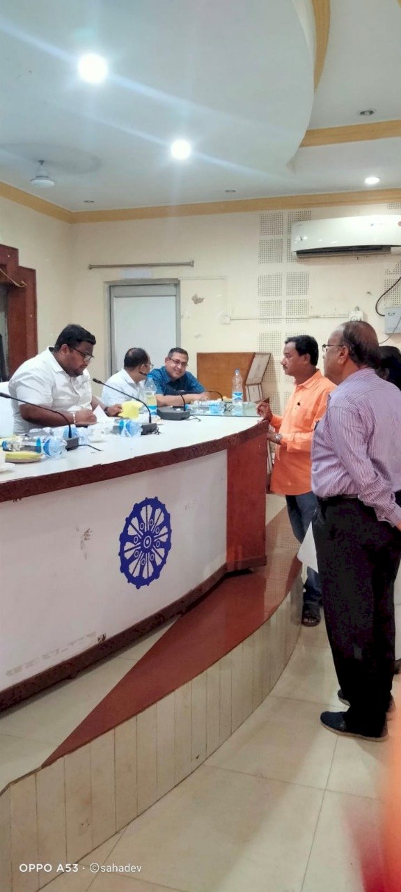 जनसुनवाई में दो मामलो का निपटारा 