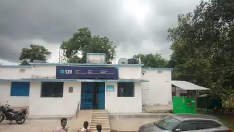 तीन लाख ऋण देने का लालच दिखा कर करवादी जीवनबीमा 