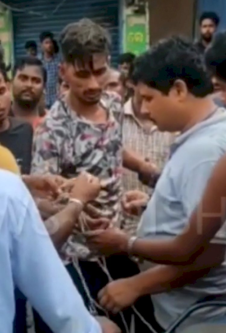 मोबाइल चोरी कर पिट गया युवक 