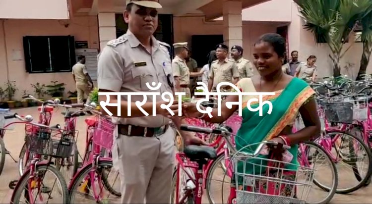चोरी की 32 साइकिल बरामद अभियुक्त गिरफ्तार 