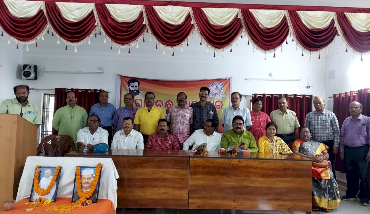 गोपबंधु पुस्तकालय में गांधी और शास्त्री जयंती मनाई गई