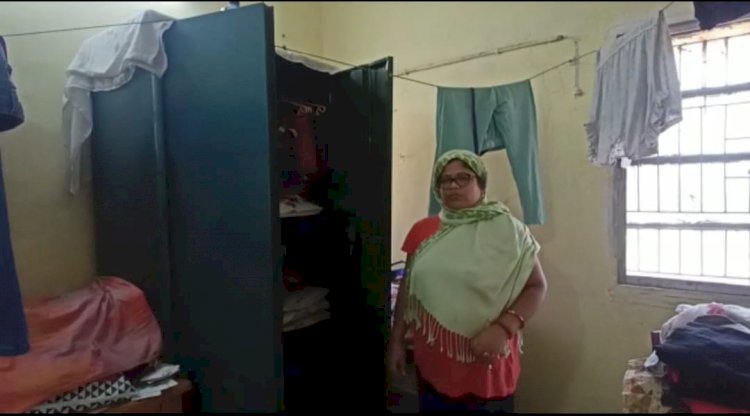 नर्स के घर में चोरी 