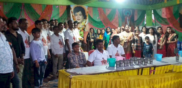 सभी भक्तो को सारथी परिवार की ओर से शीतल पेय पिलाई  गई  