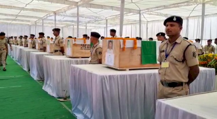सैनिकों की सुरक्षा और भावनाओं पर राजनीति क्यों 