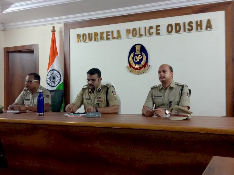 पुलिस और पत्रकार की बैठक में विभिन्न समस्याओं पर चर्चा 
