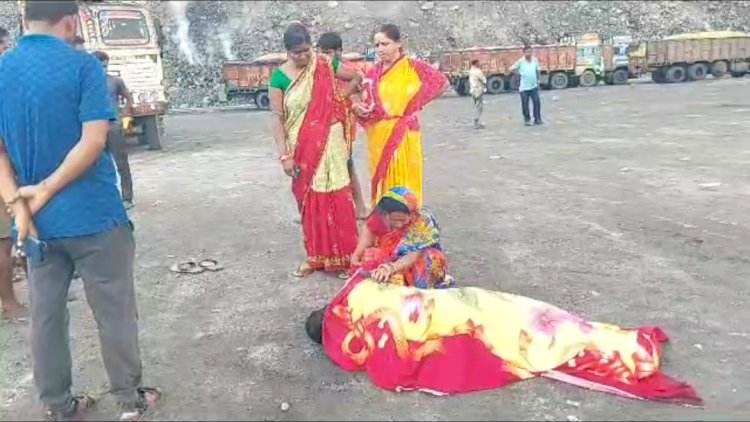 एक ट्रक चालक की दूसरे ट्रक के कुचलने से हुई मौत 