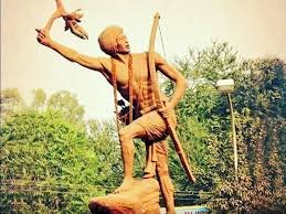 धूम धाम से मनाई गई बिरसामुंडा़ जयंती 