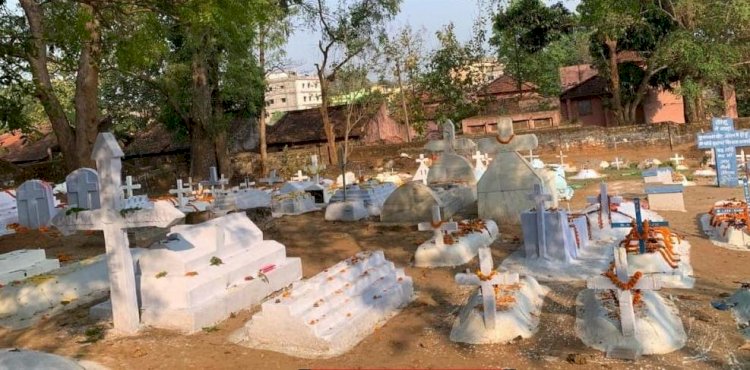 मनोहरपुर में ईसाई समुदाय द्वारा ईस्टर संडे का पर्व मनाया गया