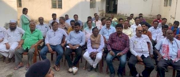 मनोहरपुर थाना में शांति समिति की बैठक संपन्न 