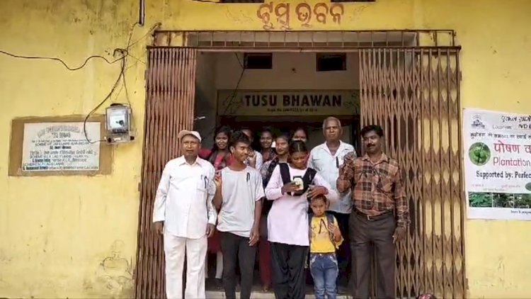 कुड़मी काला दिवस पर पाँच सूत्रित मांग पत्र शौपा गया 