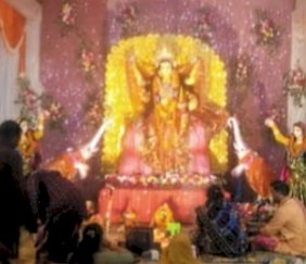 मां गजलक्ष्मी के दर्शन के लिए उमड़ी भीड़