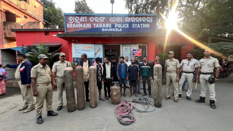 चोरी के सामान  के साथ 9 अभियुक्त गिरफ्तार 