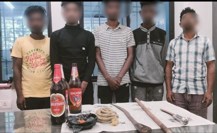 डकैती डालने की तैयारी करते पाँच गिरफ्तार 