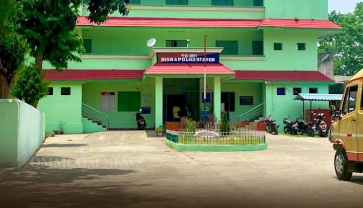 नाबालिग से सामूहिक दुष्कर्म के आरोप में पांच गिरफ्तार 