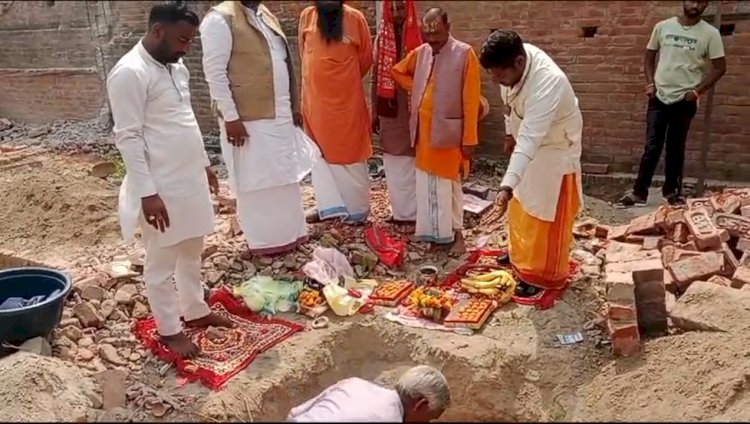 अजीत दास हुए अमौलीपुर धाम के महंत 