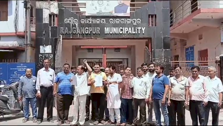 नगरपालिका द्वारा चार गुणा किराया बढ़ाये जाने से किरायदारोंं में आक्रोश 